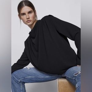 🩵 ZARA Black Pleated Blouse sz Medium